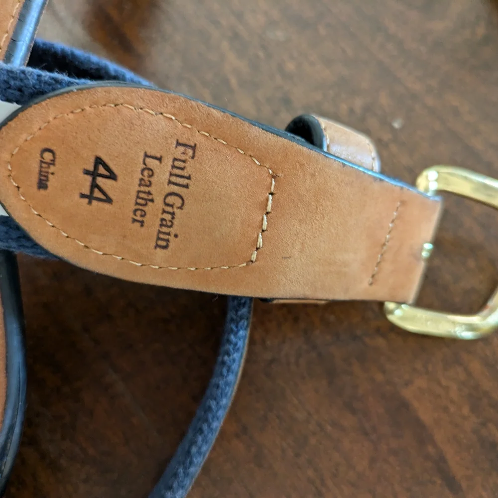 Worldwide Sportsman Leather Belt with Embroidered‎ Swordfish SZ 44 Fishing